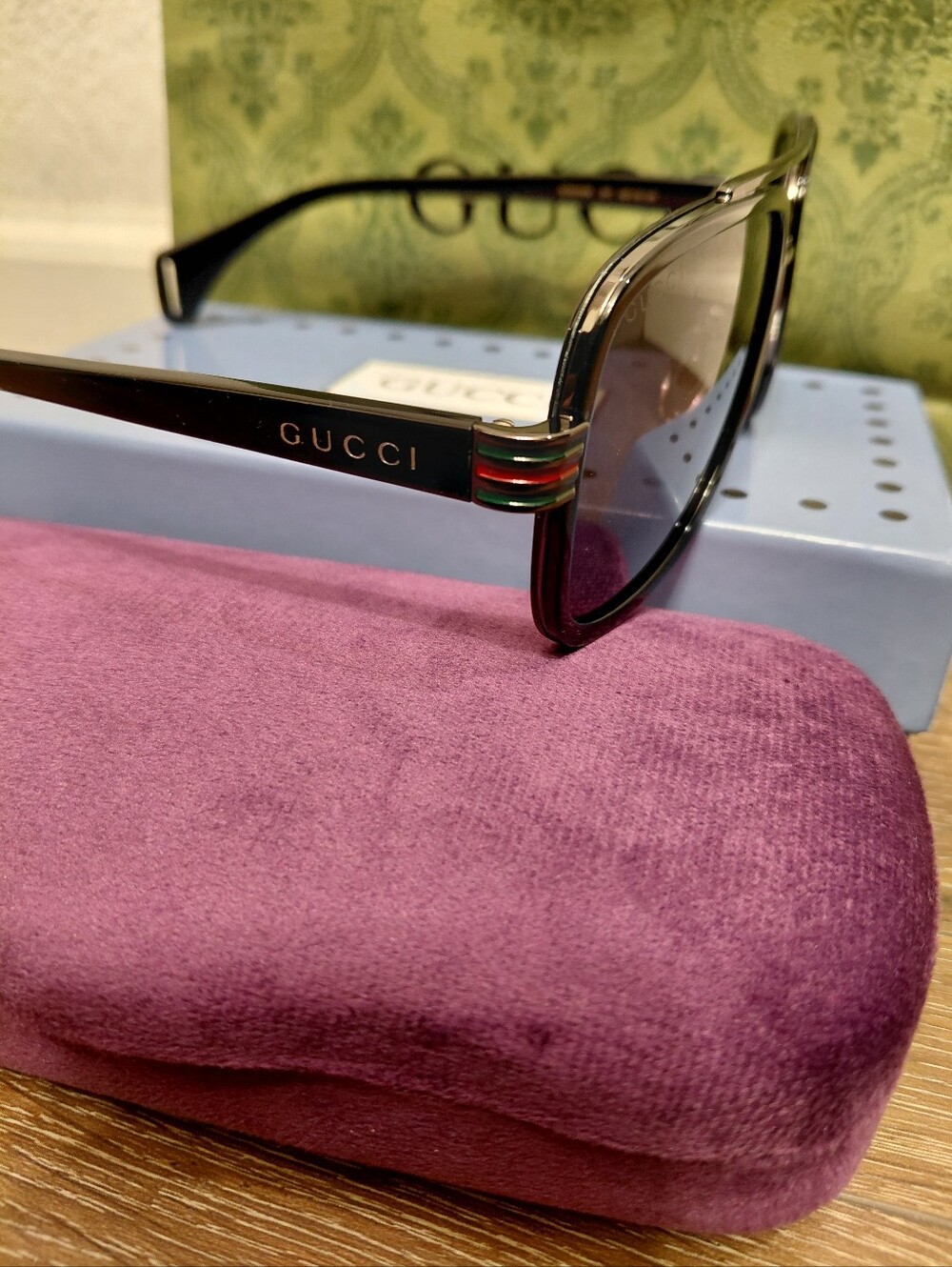 Gucci GG0448S 001 Black Aviator Sunglasses Signature Red & Green Temple Stripes